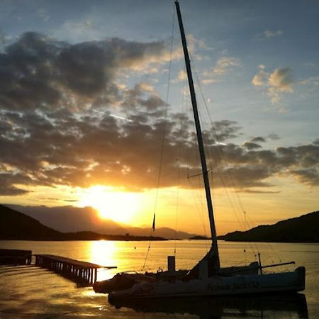 Отель Bozburun Yacht Club Экстерьер фото