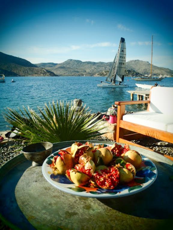 Отель Bozburun Yacht Club Экстерьер фото