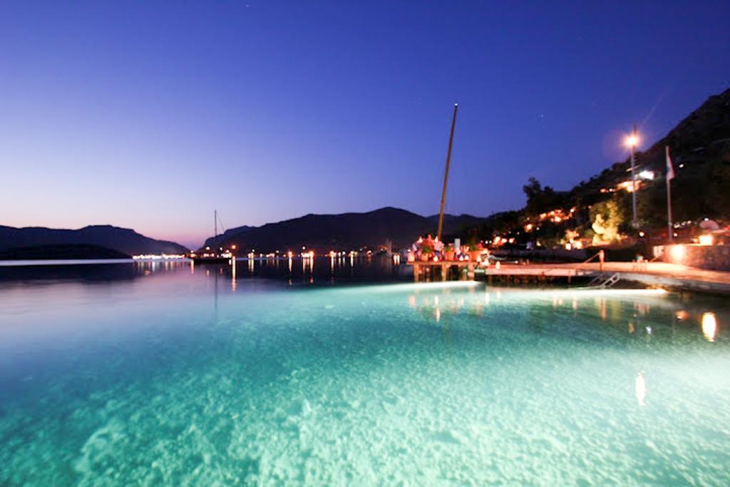 Отель Bozburun Yacht Club Экстерьер фото