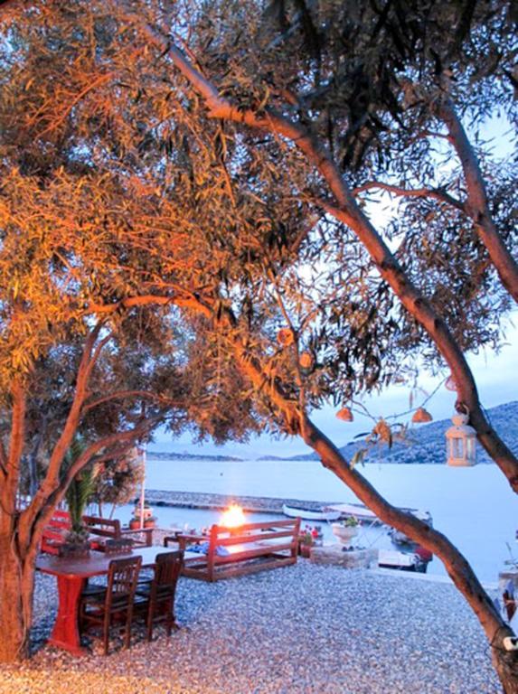 Отель Bozburun Yacht Club Экстерьер фото